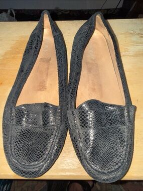 Vionic Black Snake-Embossed Women's Loafers